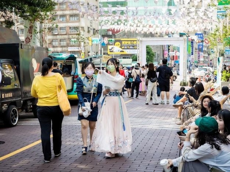 LINE_ALBUM_230506-艋舺服飾商圈-2023 艋舺復古著衣派對_230507_3