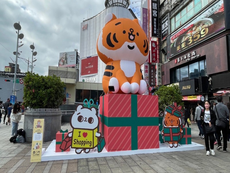 LINE_ALBUM_221203-西門徒步區-西門PLAY樂購町_221203_3